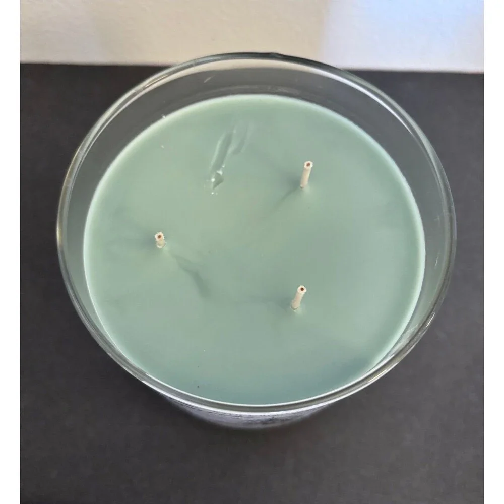Bath & Body Works Iced Winter Balsam Large Candle - Picture 2 of 3